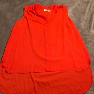Beautiful light orange-ish red top NWOT